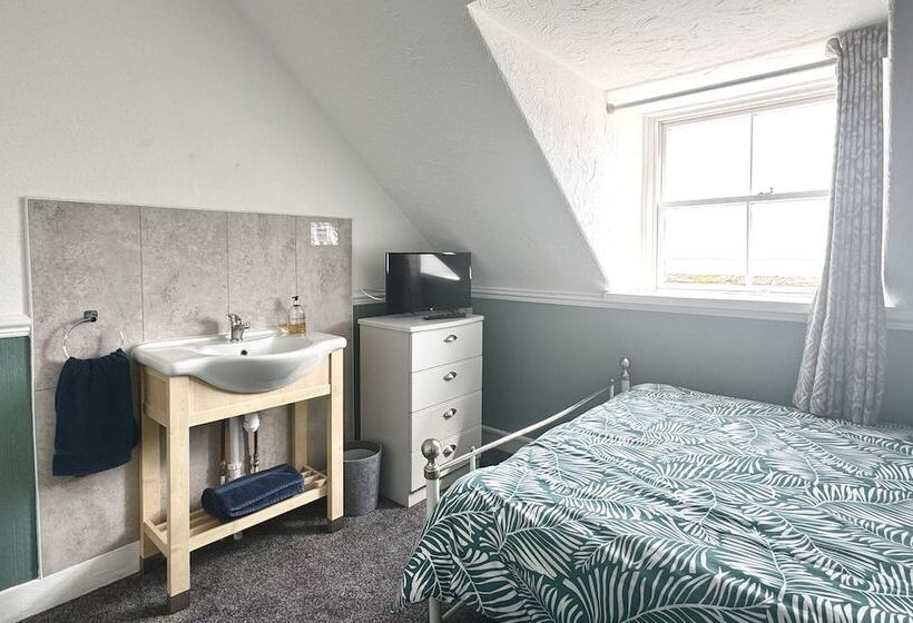 غرفة قياسية فردية حمام مشترك, The Angove