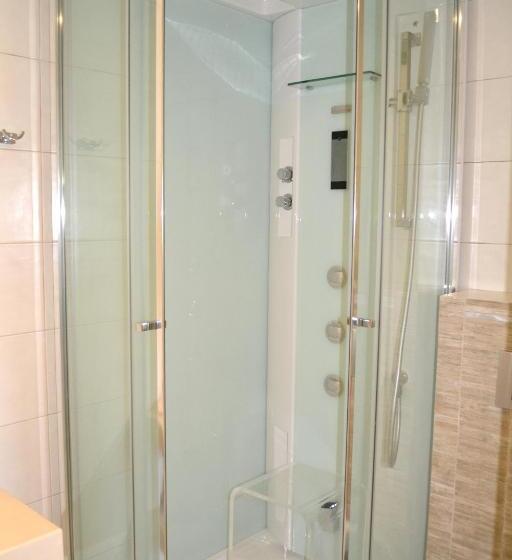 اتاق سوپریور با چشمانداز دریا, Saga