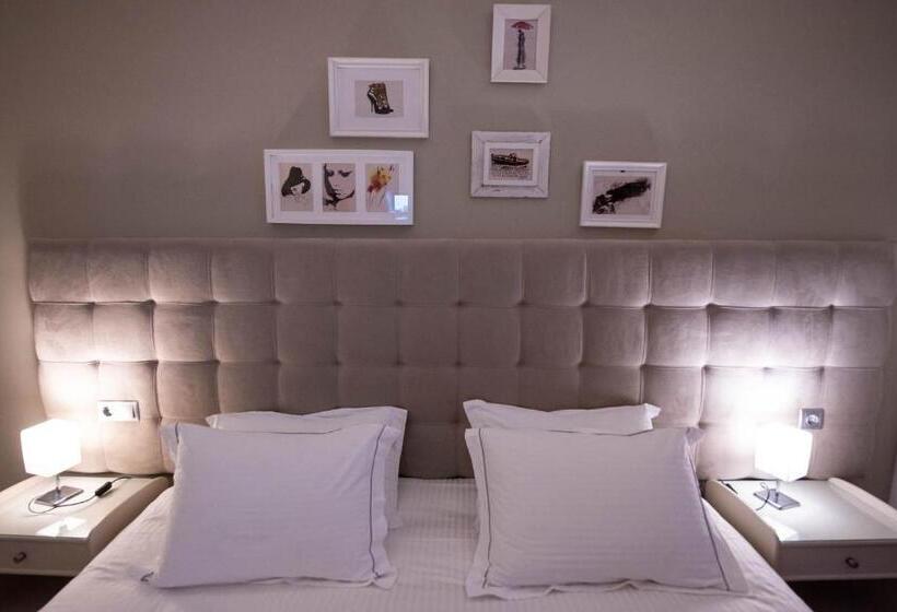 اتاق سوپریور با چشمانداز دریا, Saga