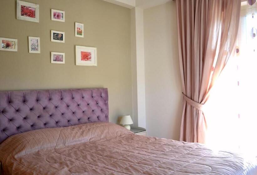 سوئیت خانواده 2 خوابه, Saga