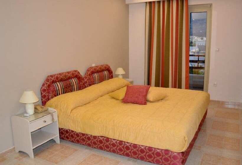 اتاق استاندارد با چشمانداز دریا, Saga