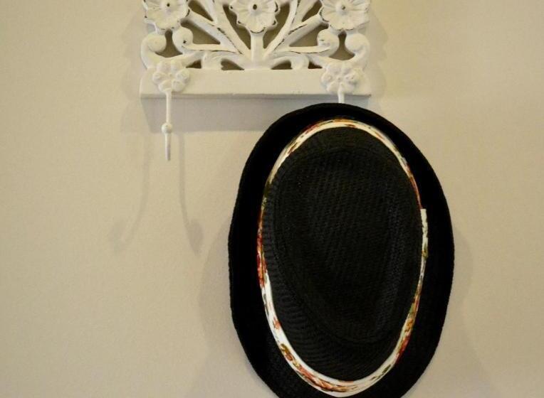 آپارتمان 1 خوابه, Saga