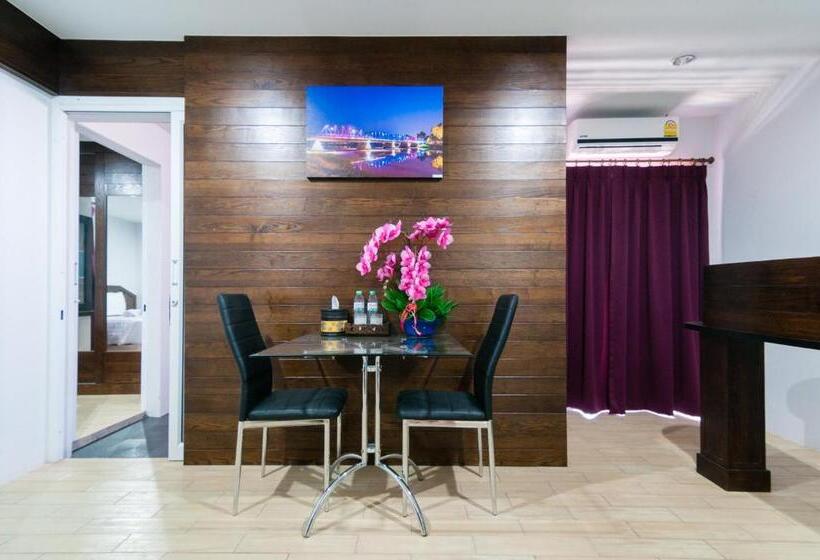 شقة غرفة واحدة, The Chateau Chiang Mai Residence