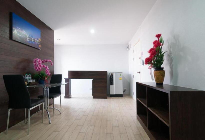 شقة غرفة واحدة, The Chateau Chiang Mai Residence