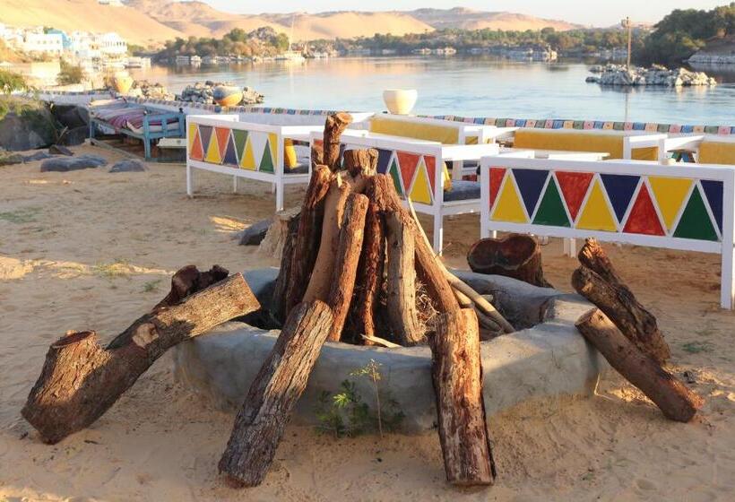 کلبه ییلاقی, Artika Wadi Kiki