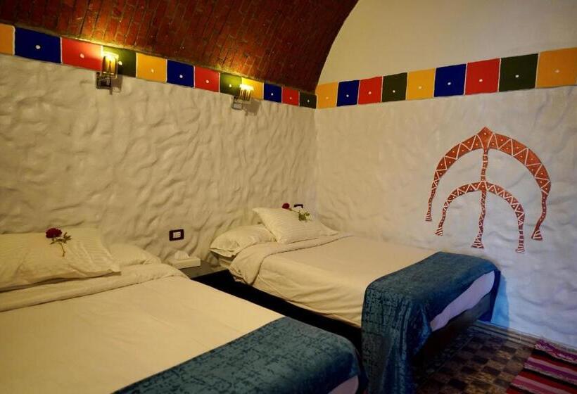 اتاق استاندارد با تراس, Artika Wadi Kiki