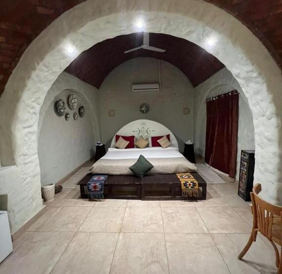 اتاق استاندارد با تخت بزرگ, Artika Wadi Kiki