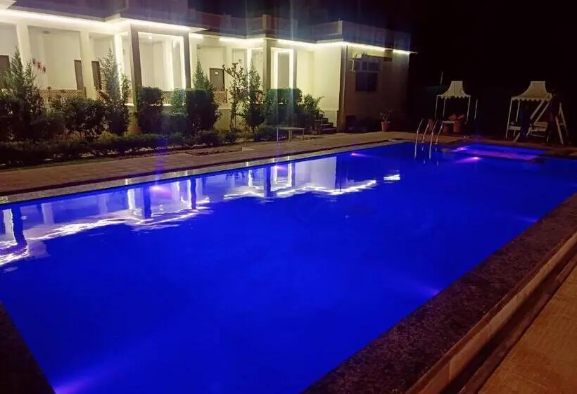 スーペリアールーム, Brahma Heritage Pool With Nature