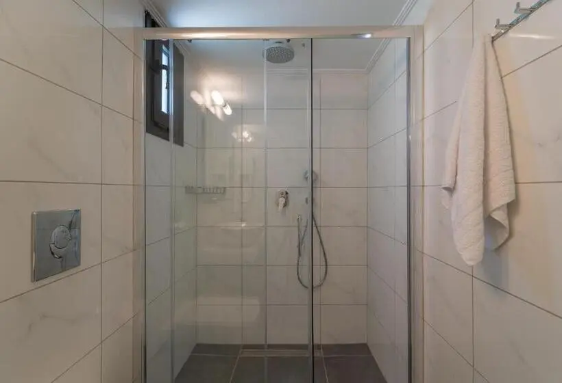 Junior Suite Vue Mer, Achilles Hill