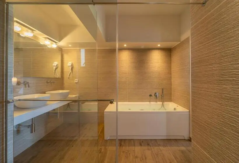 Suite Deluxe Vue Mer, Achilles Hill