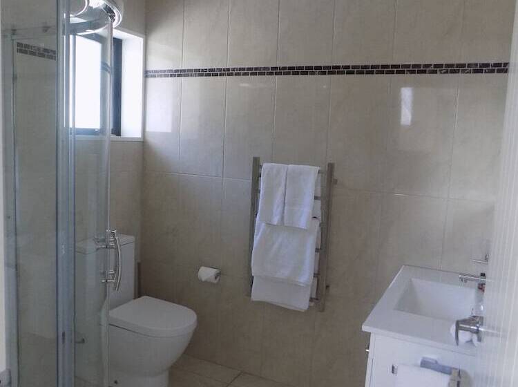 استودیو اجرایی, Aoraki Court Motel