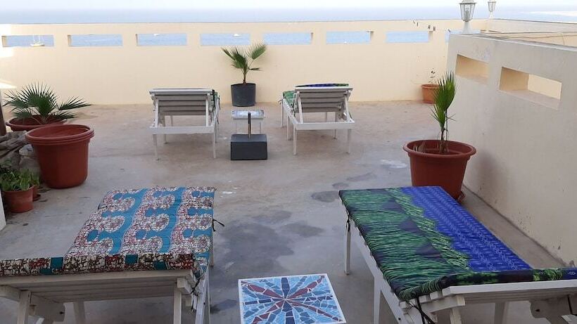 اتاق خانوادگی, Ah Maio