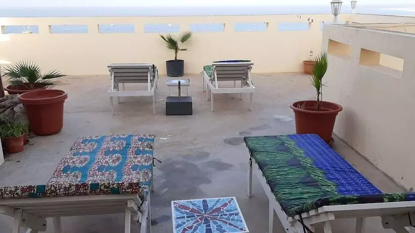 اتاق خانوادگی, Ah Maio