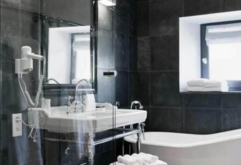 غرفة عائلية, Auberge De Banne