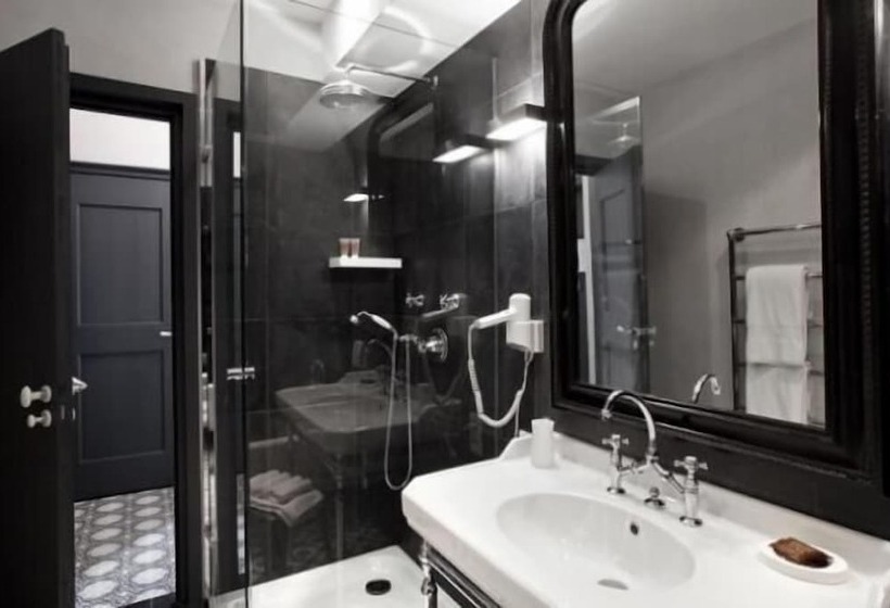 Семейный Номер, Auberge De Banne