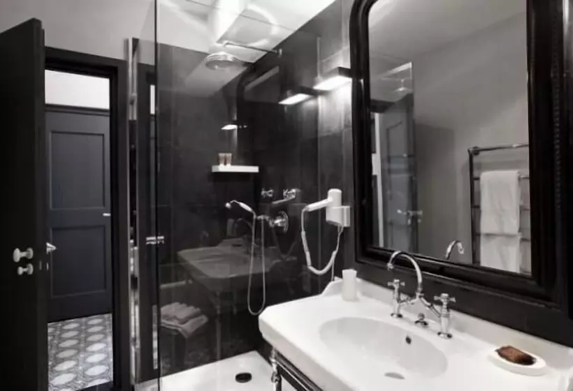 ファミリールーム, Auberge De Banne