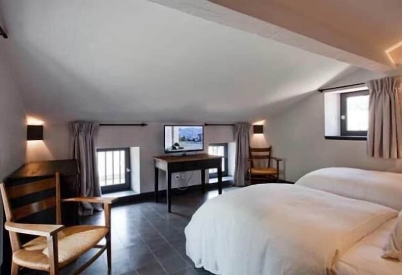 غرفة عائلية, Auberge De Banne