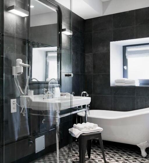 غرفة عائلية, Auberge De Banne