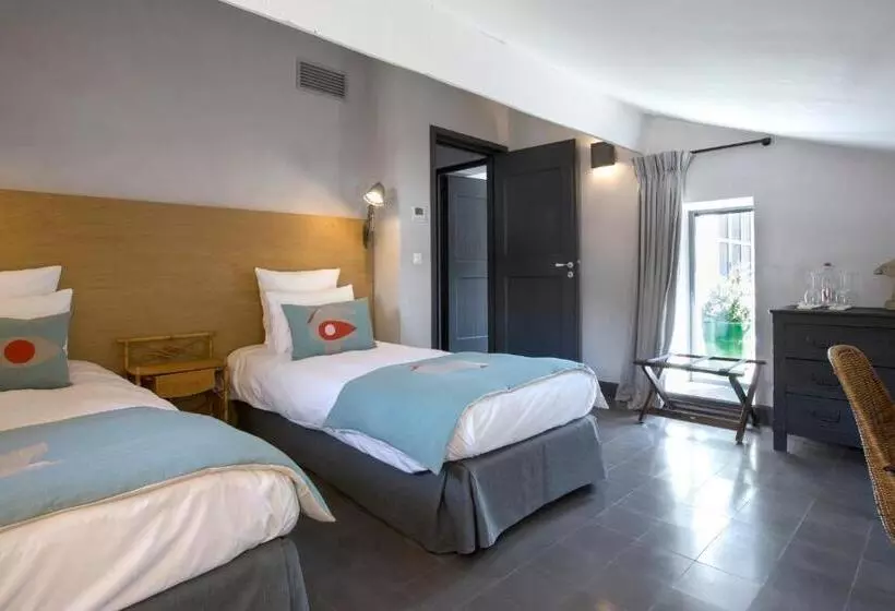 ファミリールーム, Auberge De Banne