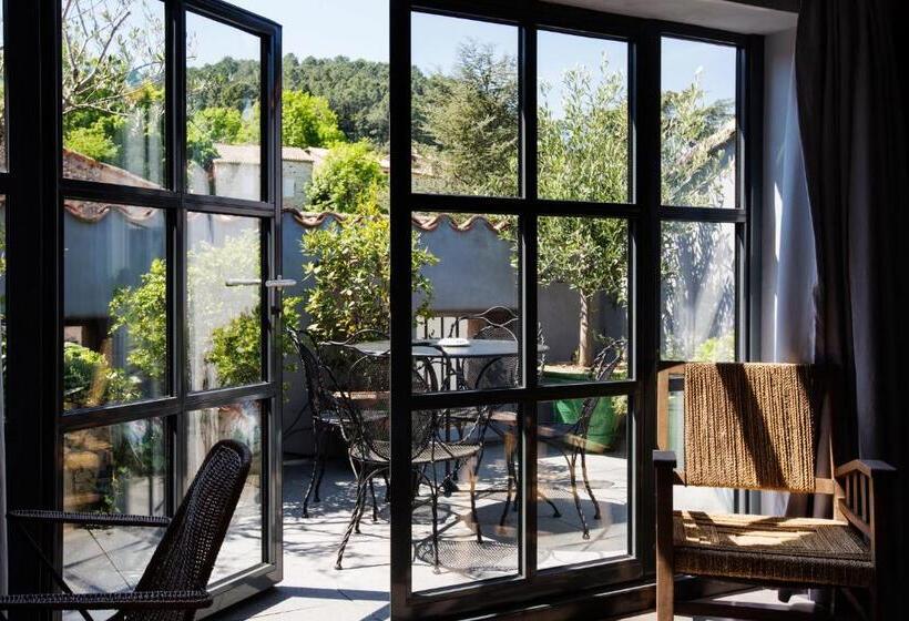 Семейный Номер, Auberge De Banne