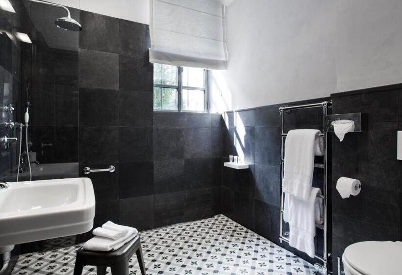 Классический Номер, Auberge De Banne