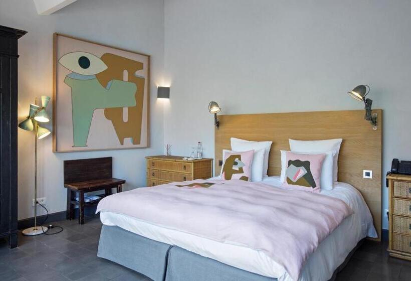 غرفة برستيج, Auberge De Banne