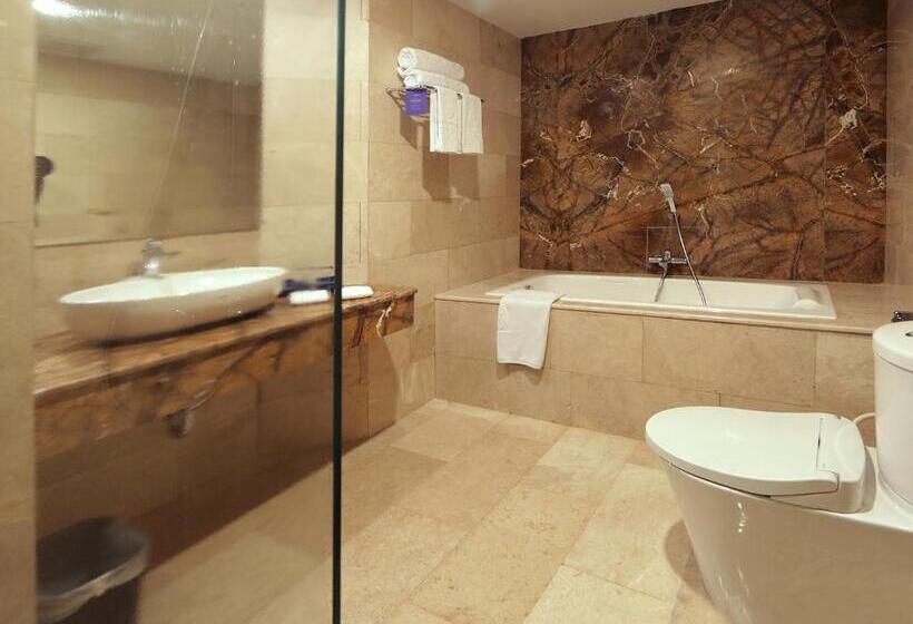 Executive Suite, Da Vienna Boutique