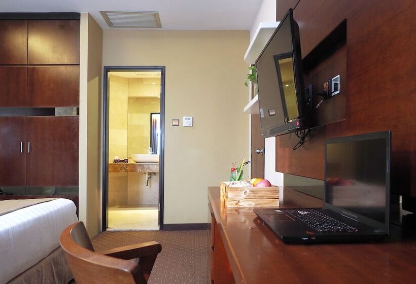 Executive Suite, Da Vienna Boutique