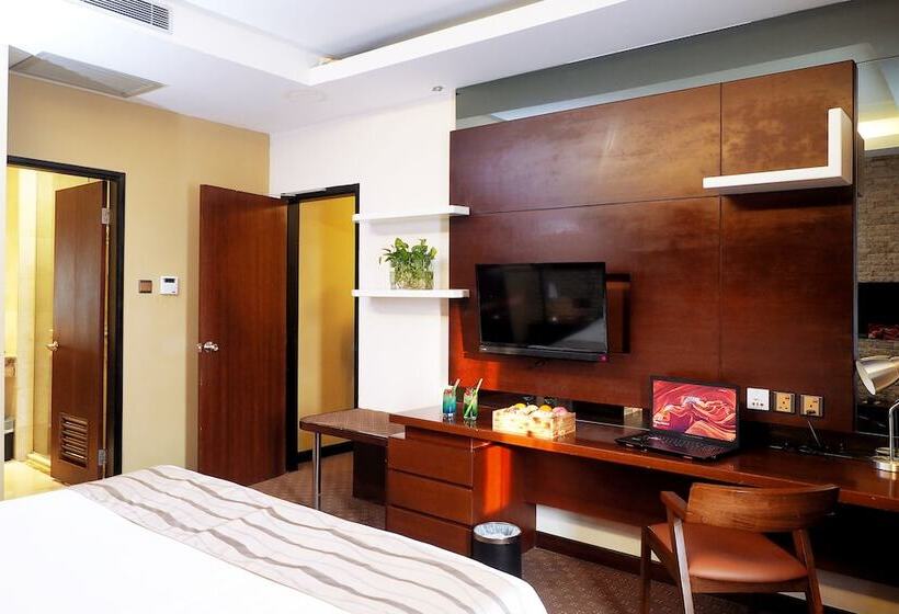 Executive Suite, Da Vienna Boutique