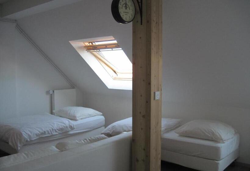 استودیوی استاندارد, Des Bois