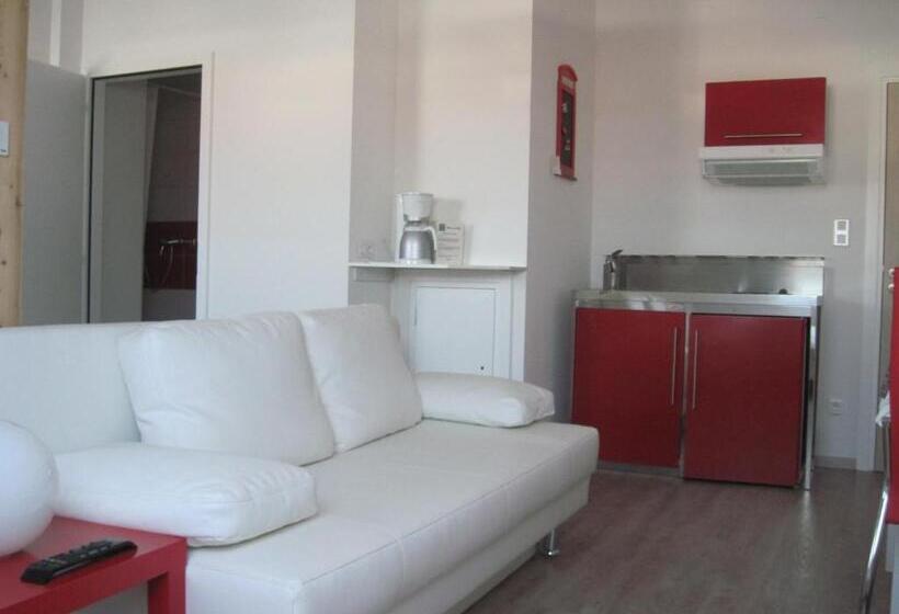 استودیوی استاندارد, Des Bois