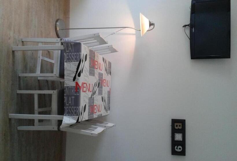 استودیوی استاندارد, Des Bois