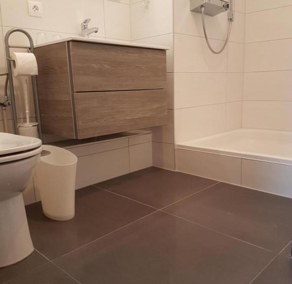 اتاق استاندارد, Des Bois