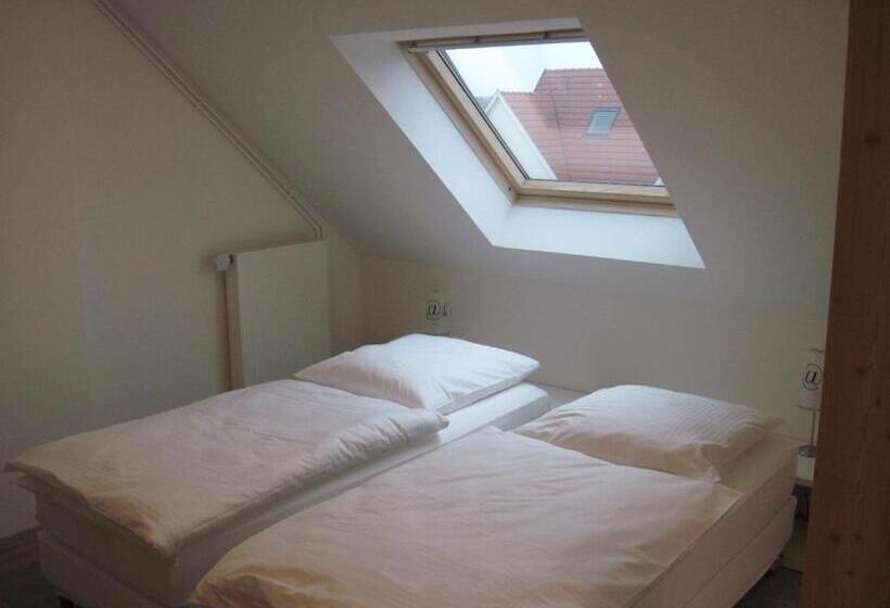 استودیوی استاندارد, Des Bois