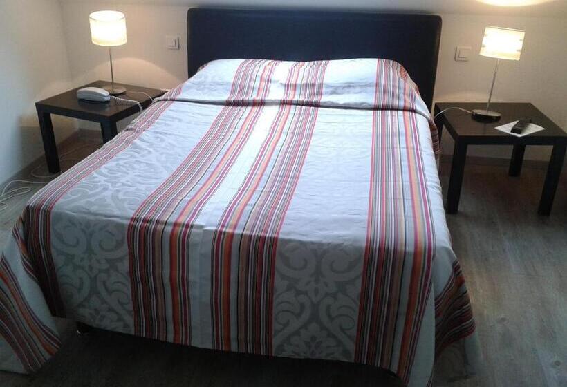 اتاق استاندارد, Des Bois