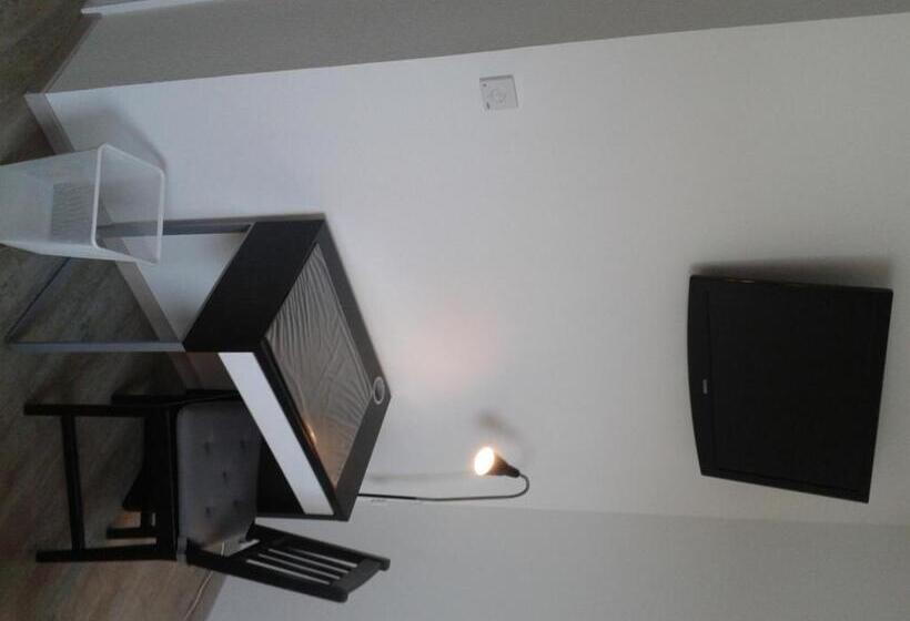 اتاق استاندارد, Des Bois