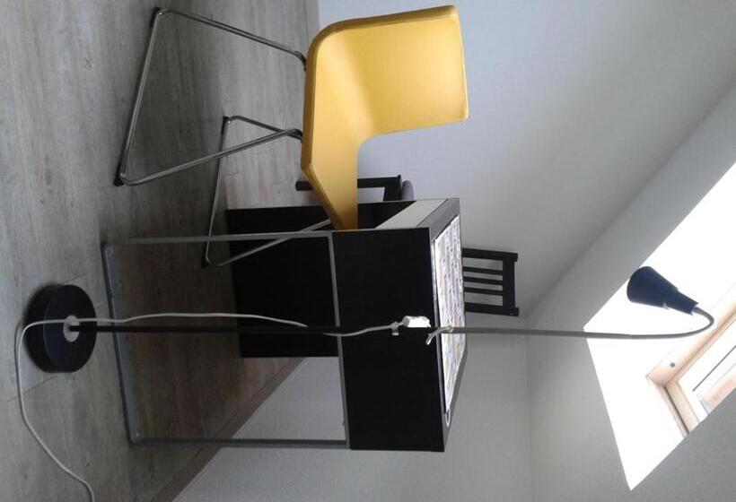 اتاق استاندارد, Des Bois