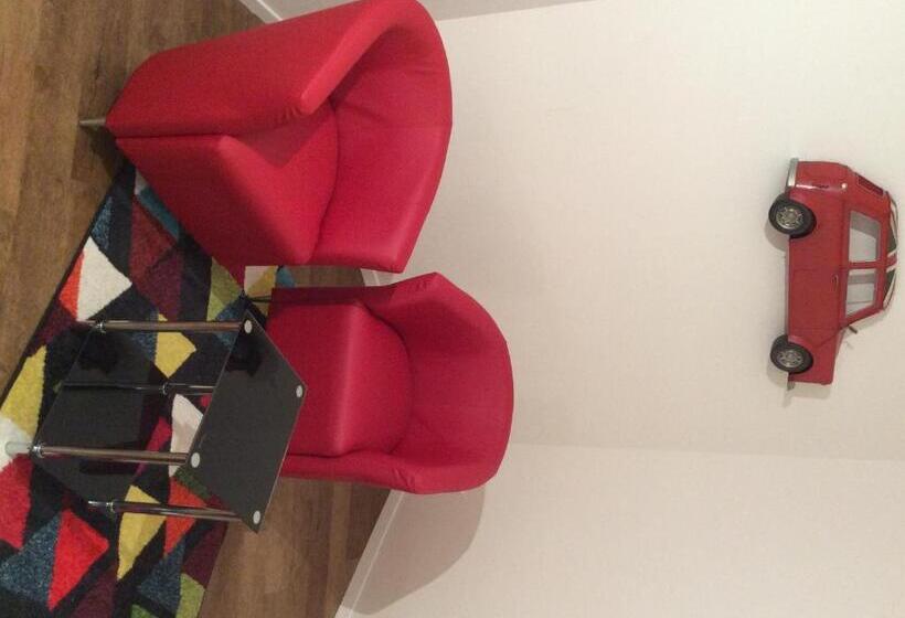 اتاق استاندارد با وان آب گرم, Des Bois