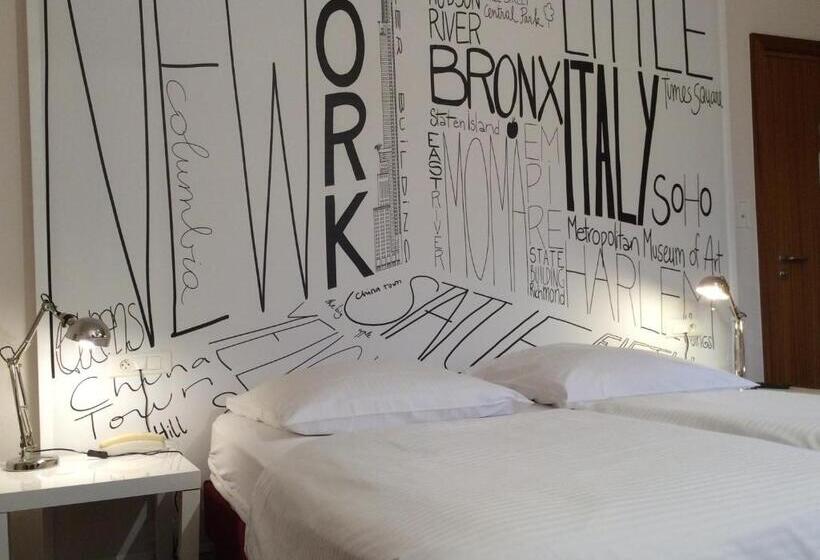 اتاق استاندارد با وان آب گرم, Des Bois