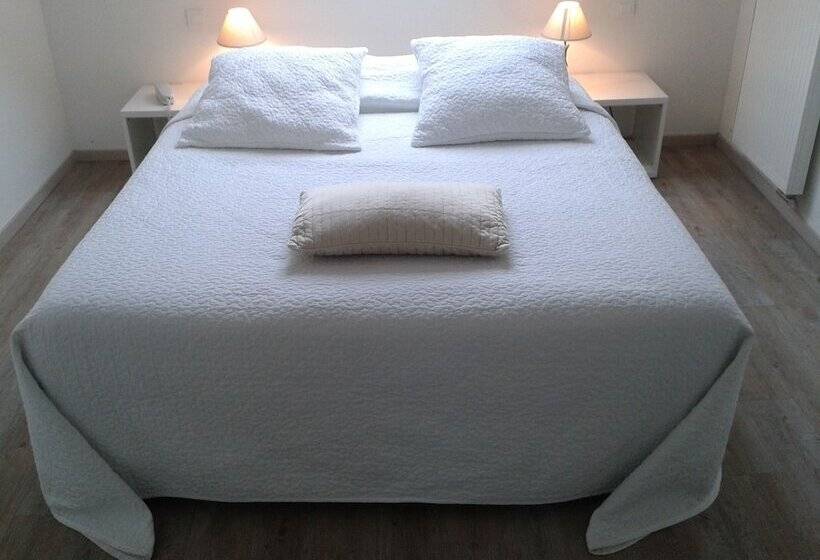 اتاق سوپریور, Des Bois