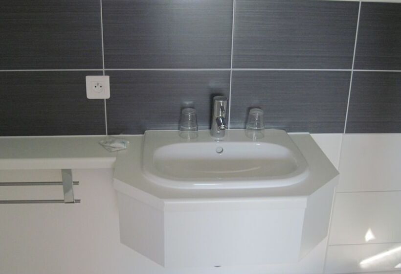 اتاق استاندارد, Des Bois