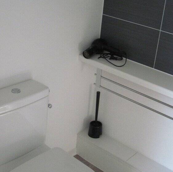 اتاق استاندارد, Des Bois