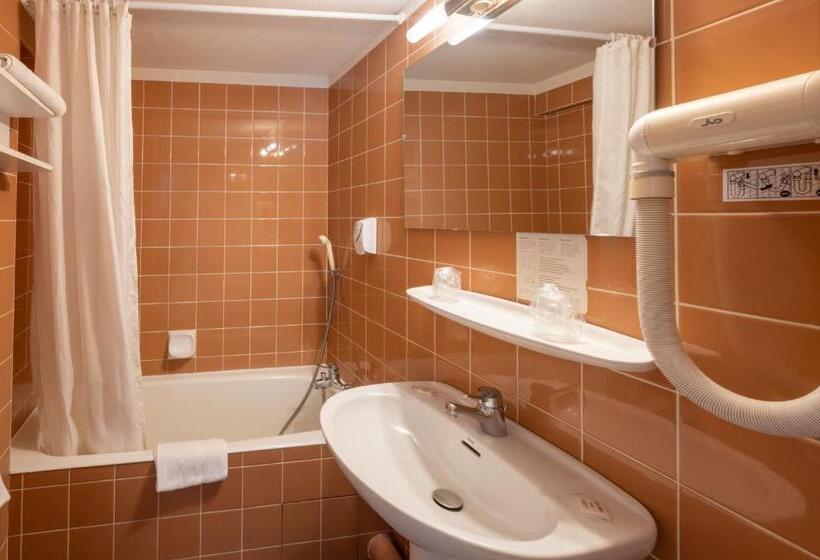 غرفة قياسية ثلاثية, Du Soleil Levant