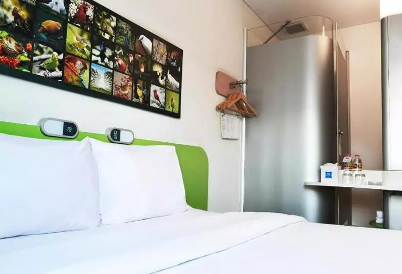 Camera Standard, Ibis Budget Semarang Tendean