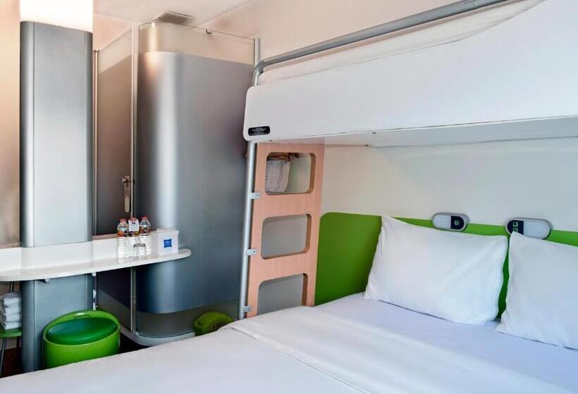 Номер Стандарт с Койками, Ibis Budget Semarang Tendean