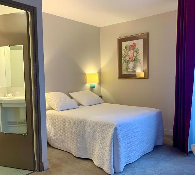 高级大房间, Hôtel Des 3 Marches Logis Hôtel Restaurant