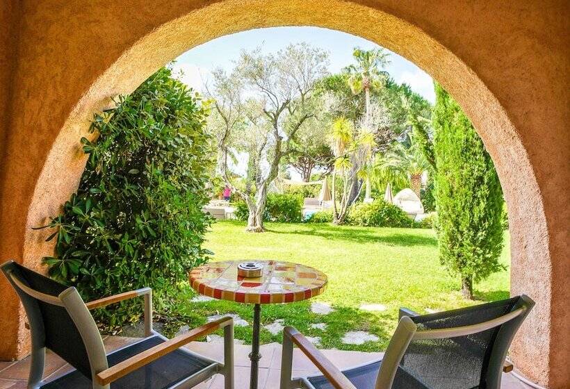 标准间带露台, La Garbine