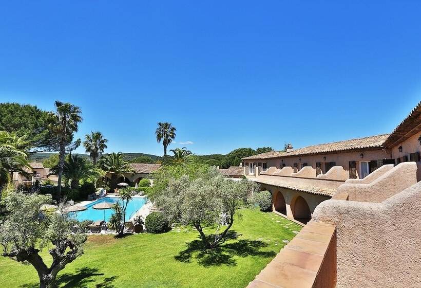 带露台的标准房间, La Garbine