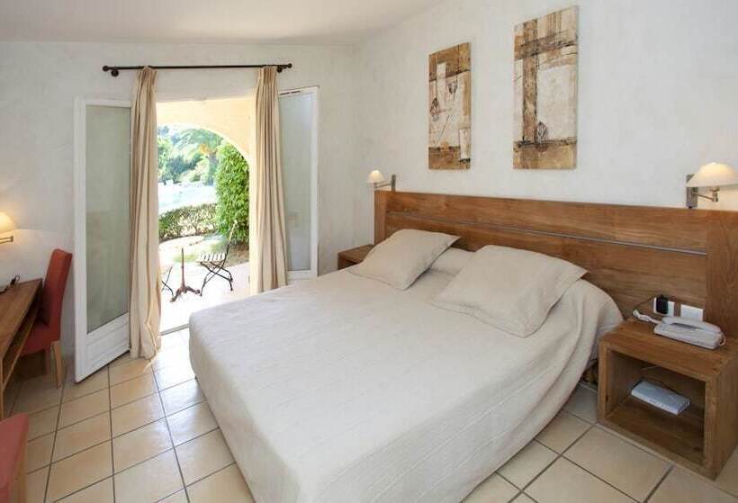 标准间带露台, La Garbine