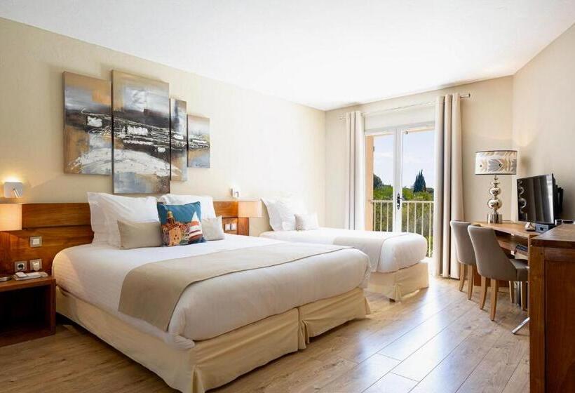 标准三人间, La Garbine